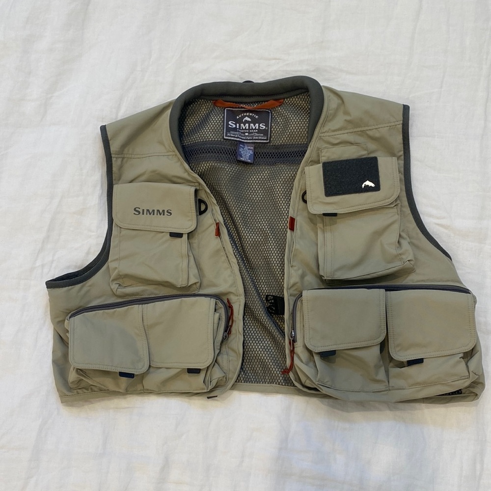Simms fly fishing vest - never worn - large